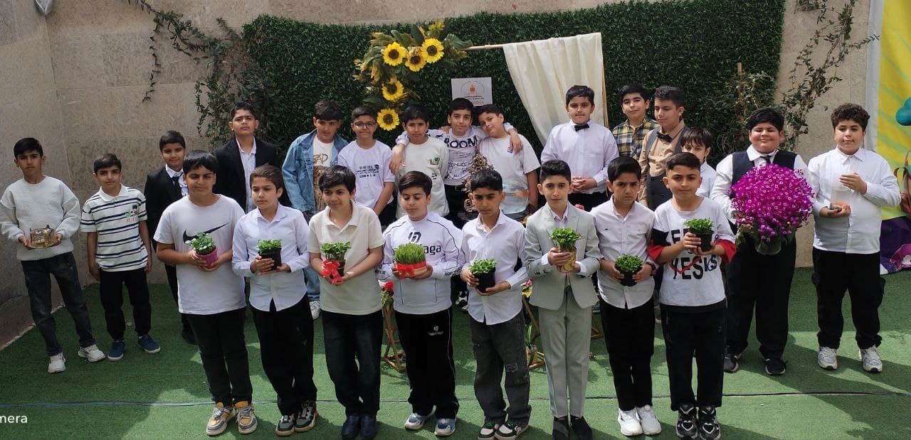 کودکستان و دبستان روشنفکران