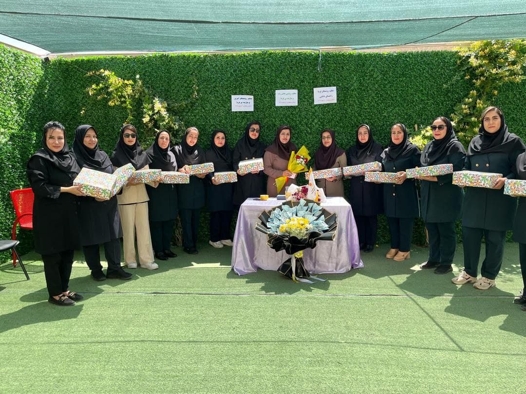 کودکستان و دبستان روشنفکران